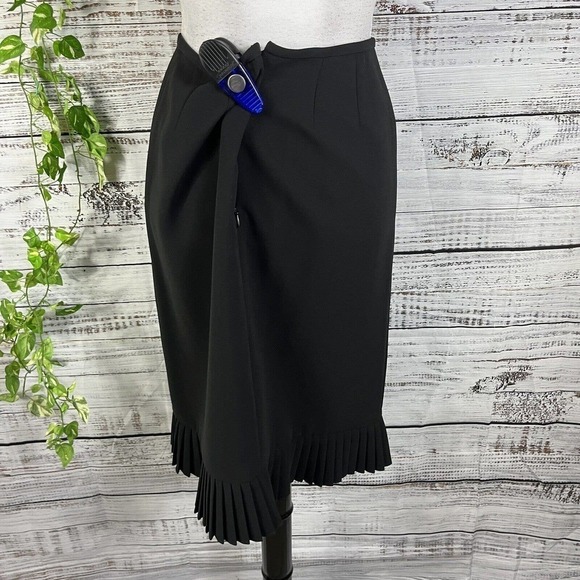 Jones Studio Skirt size 4 Classic Black Straight Knee Kick Pleats Modest Career - Picture 9 of 10